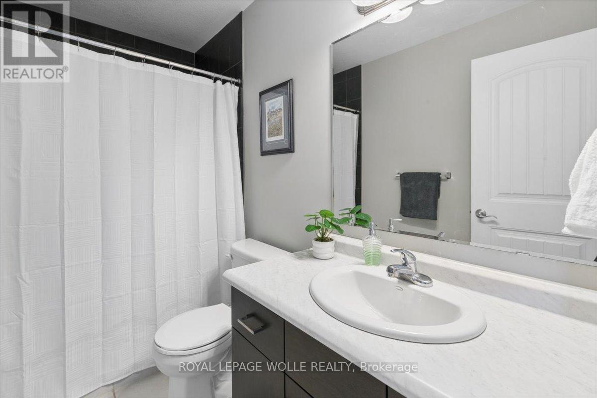 












1453 DUNKIRK AVENUE

,
Woodstock,




Ontario
N4T0J9


