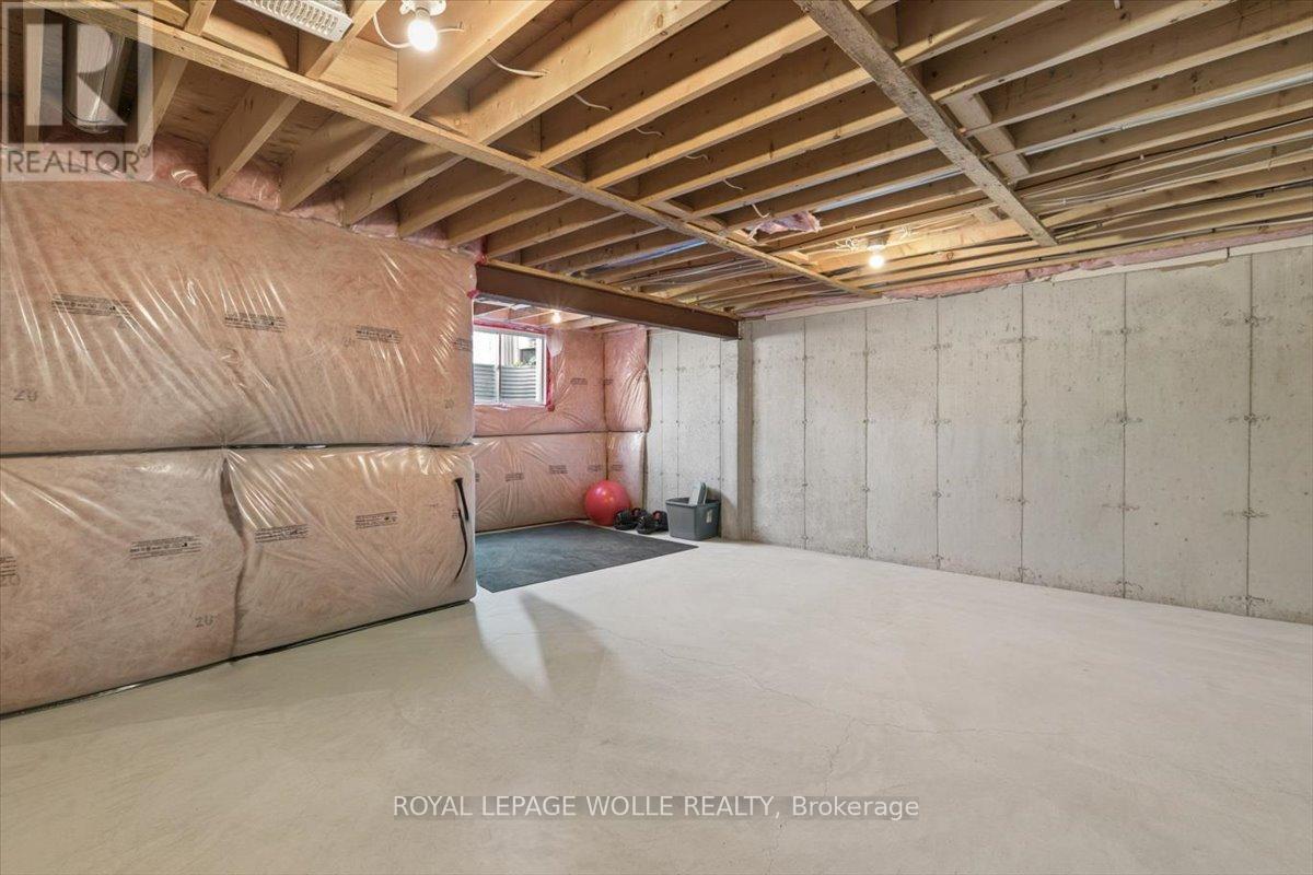 












1453 DUNKIRK AVENUE

,
Woodstock,




Ontario
N4T0J9

