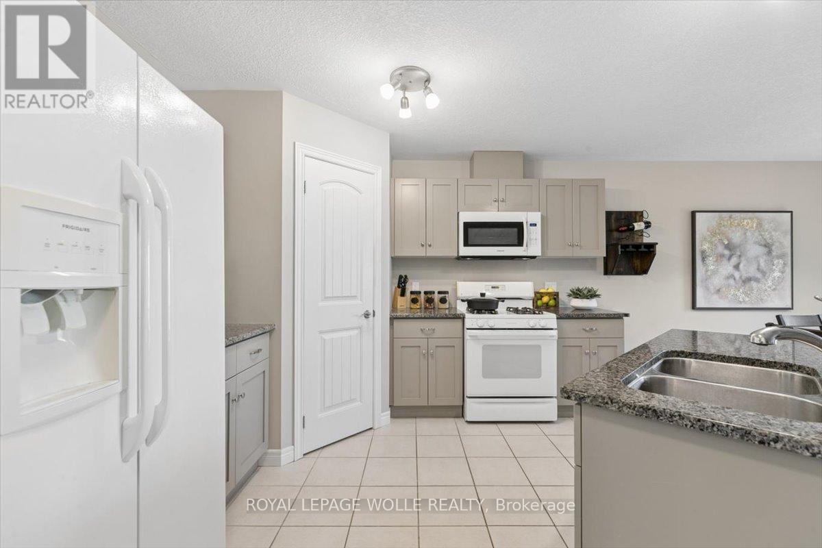 












1453 DUNKIRK AVENUE

,
Woodstock,




Ontario
N4T0J9

