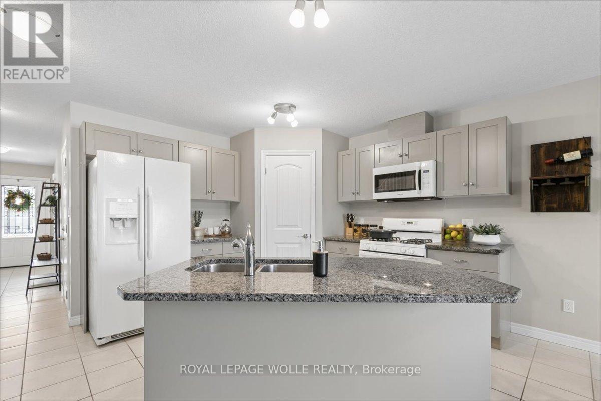 












1453 DUNKIRK AVENUE

,
Woodstock,




Ontario
N4T0J9

