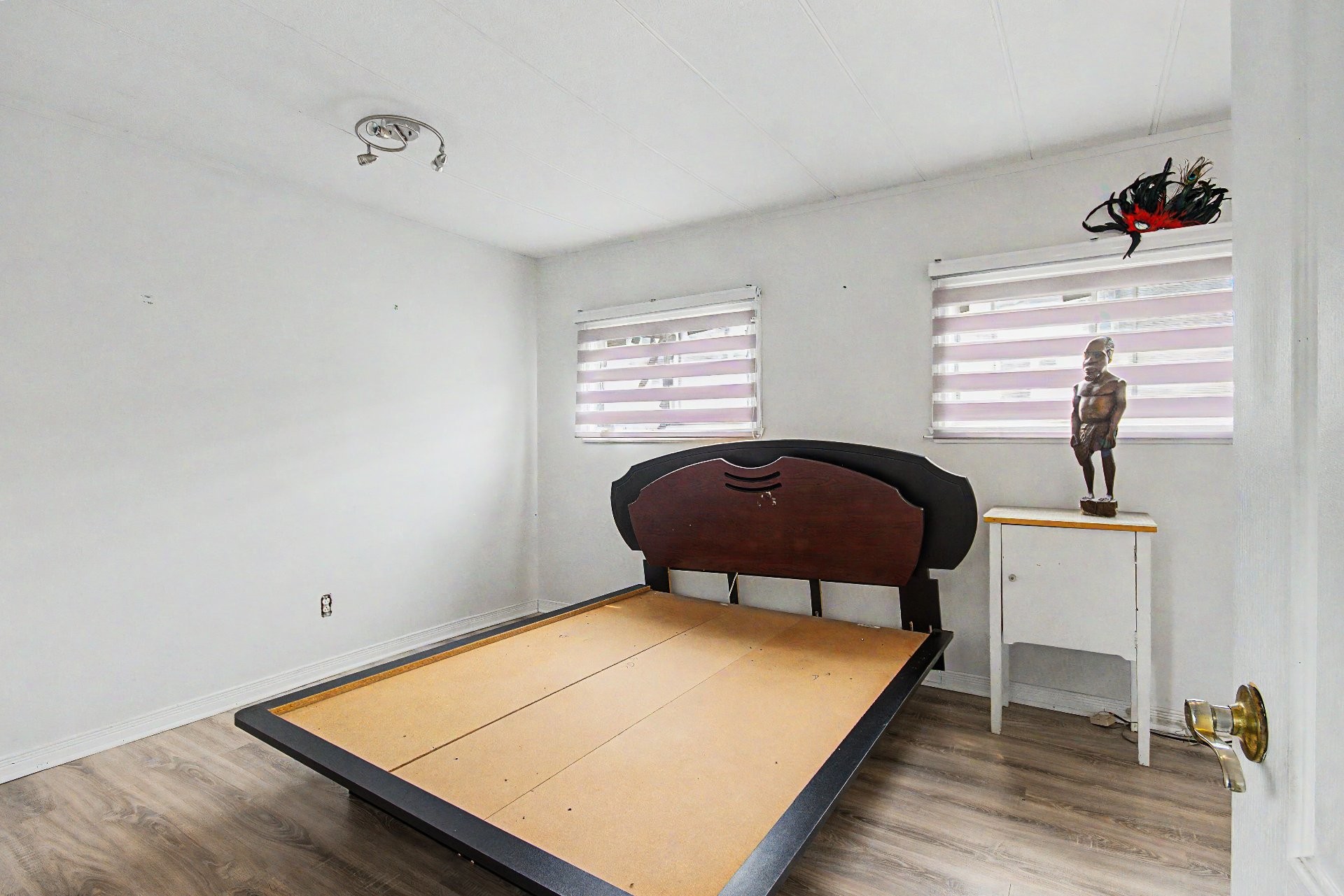 









3950


Boul. Sir-Wilfrid-Laurier

, 275,
Longueuil (Saint-Hubert),




QC
J3Y5Y9

