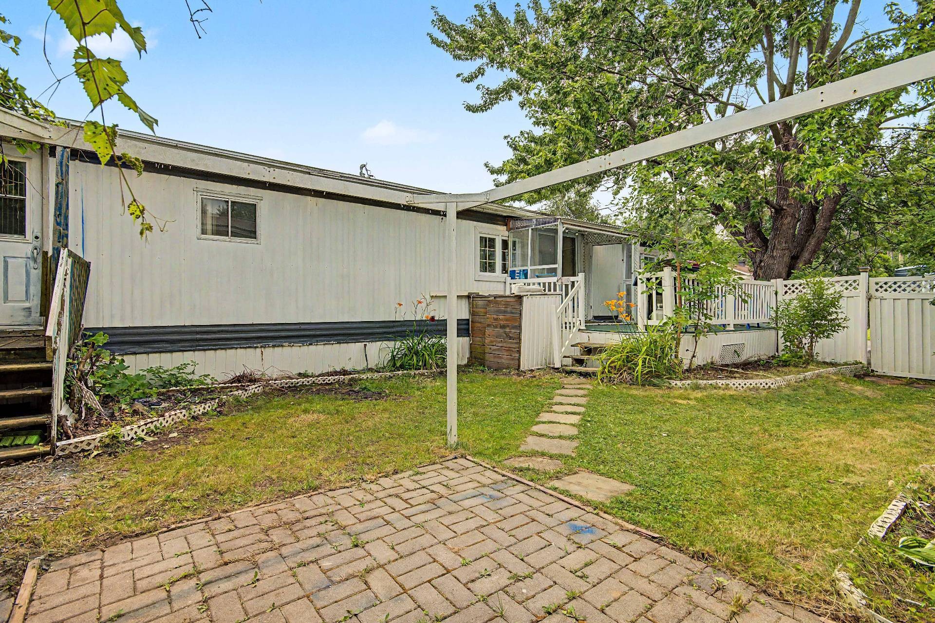 









3950


Boul. Sir-Wilfrid-Laurier

, 275,
Longueuil (Saint-Hubert),




QC
J3Y5Y9

