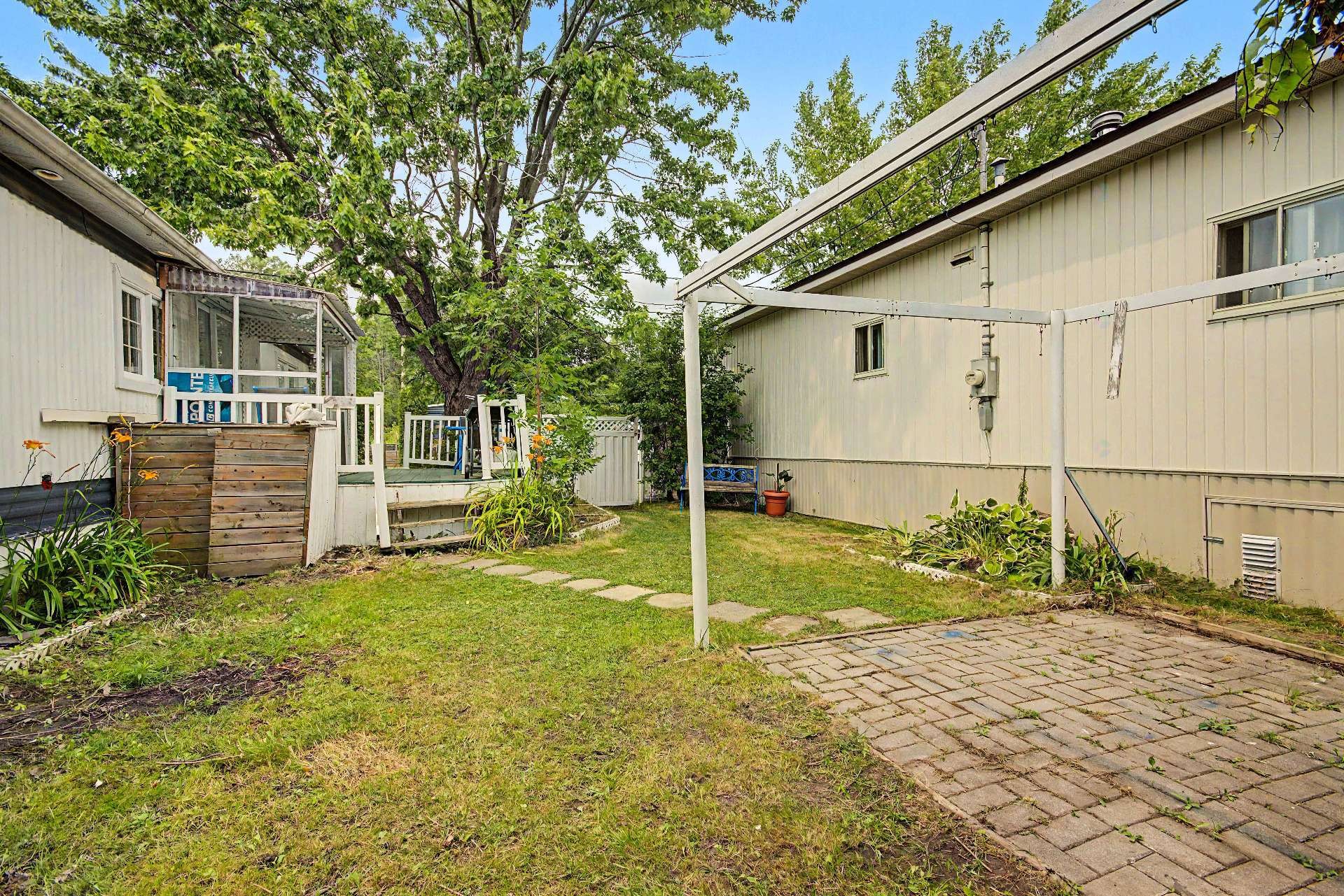 









3950


Boul. Sir-Wilfrid-Laurier

, 275,
Longueuil (Saint-Hubert),




QC
J3Y5Y9

