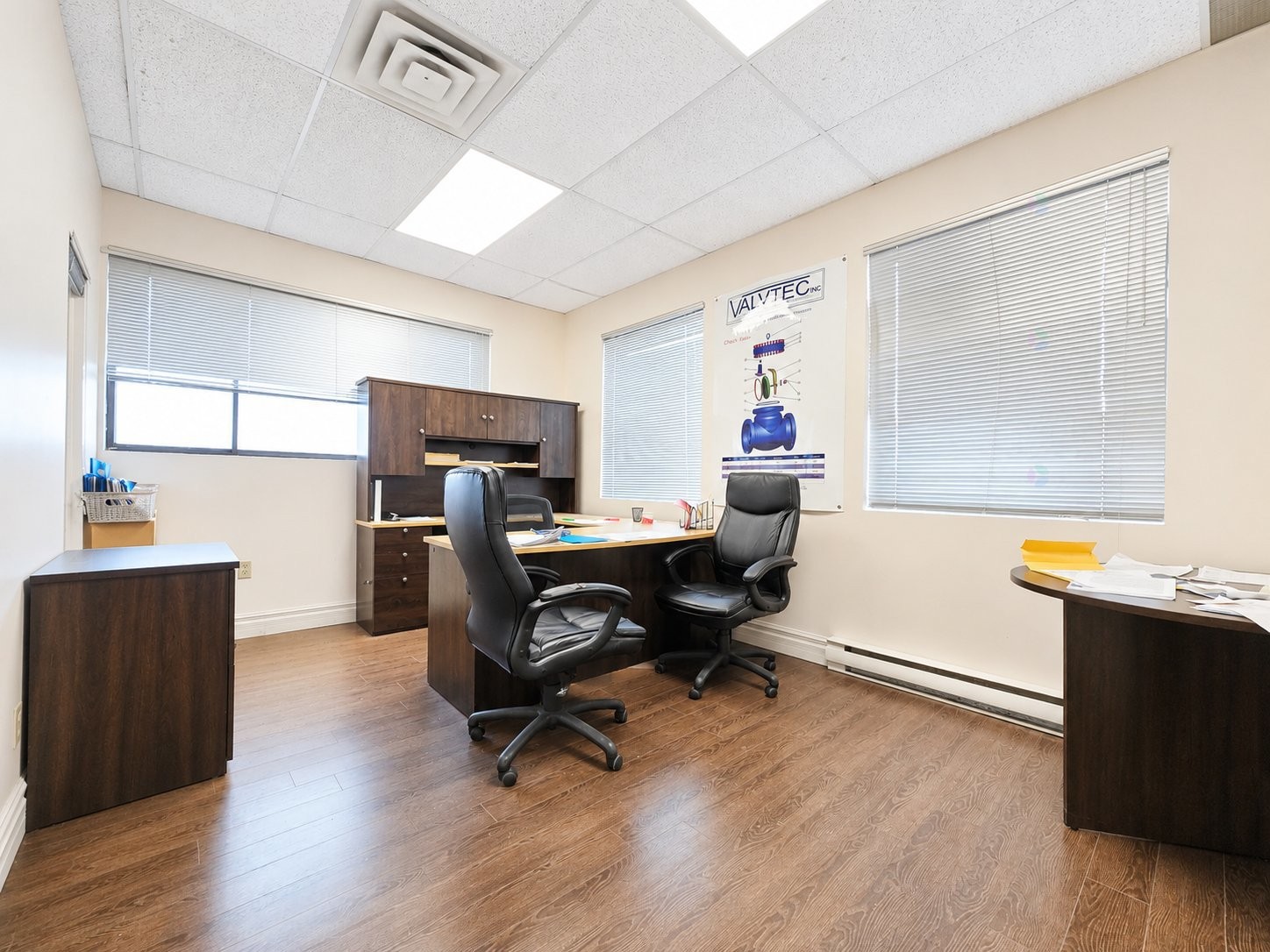 









1605


Desserte Nord Laval (A-440) O.

, 214A,
Laval (Chomedey),




QC
H7L3W3

