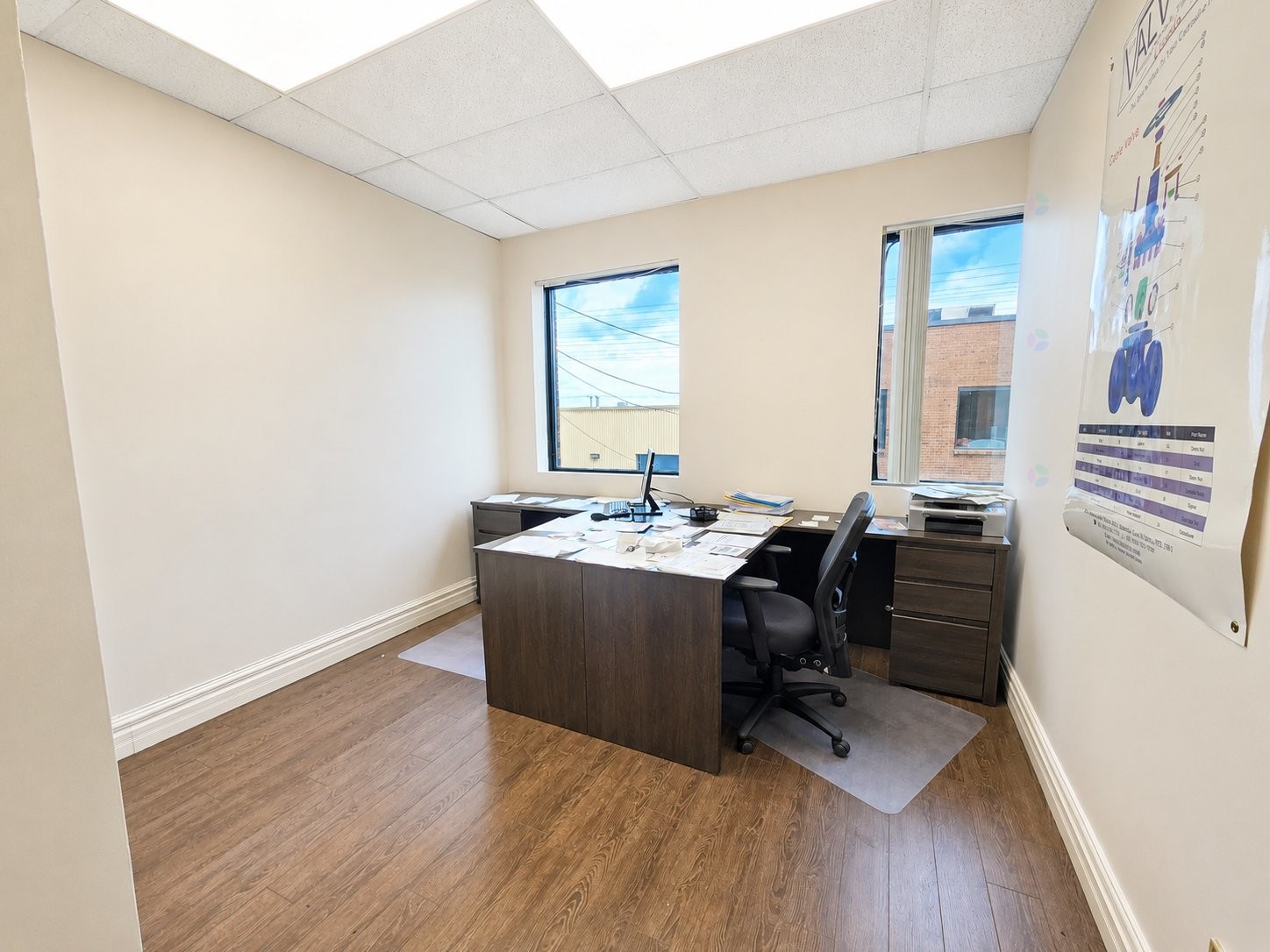 









1605


Desserte Nord Laval (A-440) O.

, 214A,
Laval (Chomedey),




QC
H7L3W3

