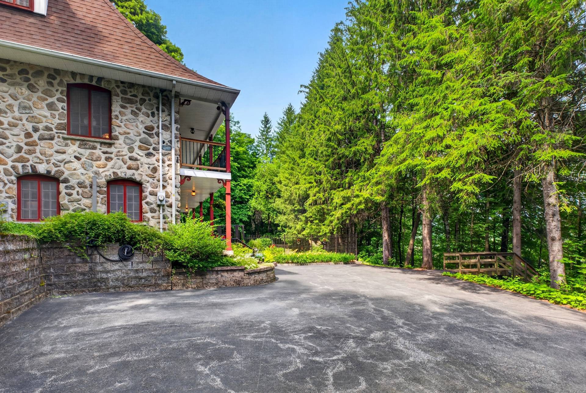









751


Ch. Duplessis

,
Sherbrooke (Fleurimont),




QC
J1E4J7

