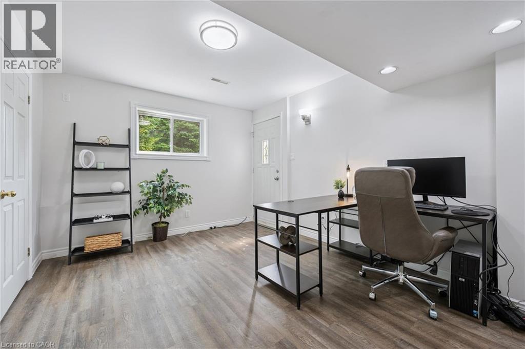 












168 BREWERY Street

,
Baden,




Ontario
N3A2S8

