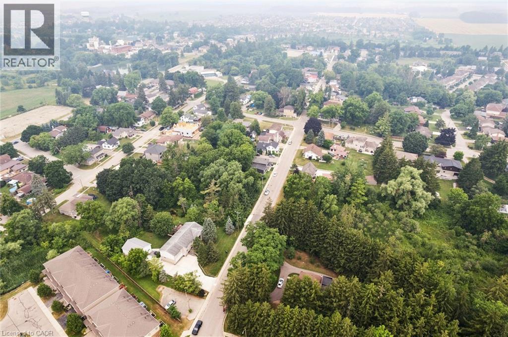 












168 BREWERY Street

,
Baden,




Ontario
N3A2S8

