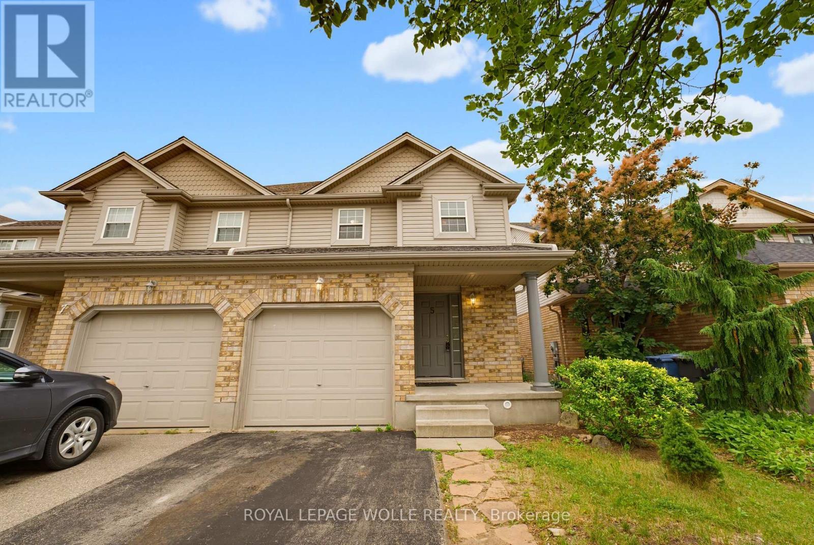












5 EUGENE DRIVE

,
Guelph,




Ontario
N1L1P6

