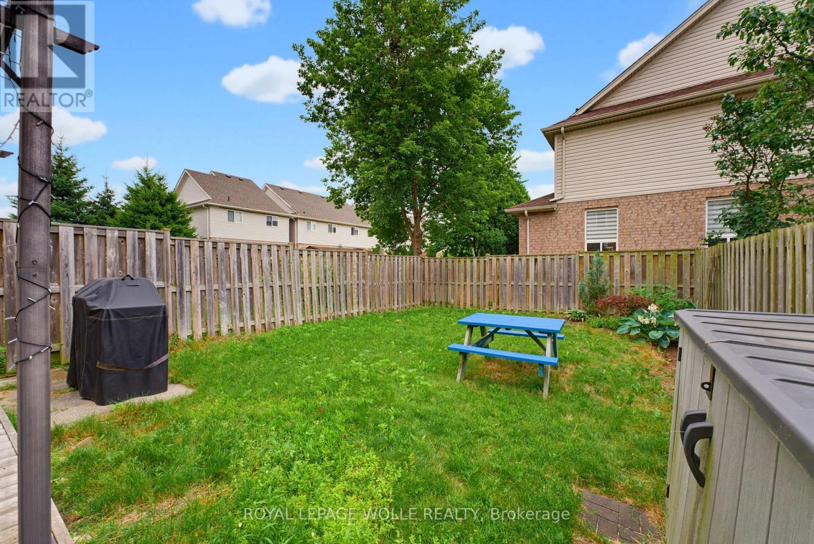 












5 EUGENE DRIVE

,
Guelph,




Ontario
N1L1P6

