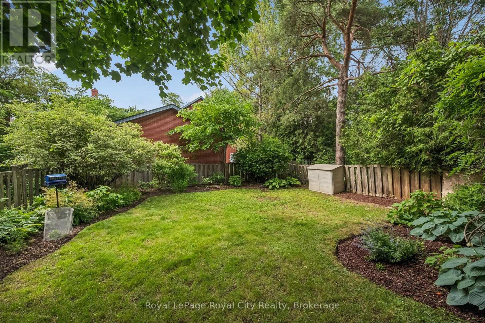 












83 DURHAM STREET

,
Guelph (Downtown),




Ontario
N1H2Y4

