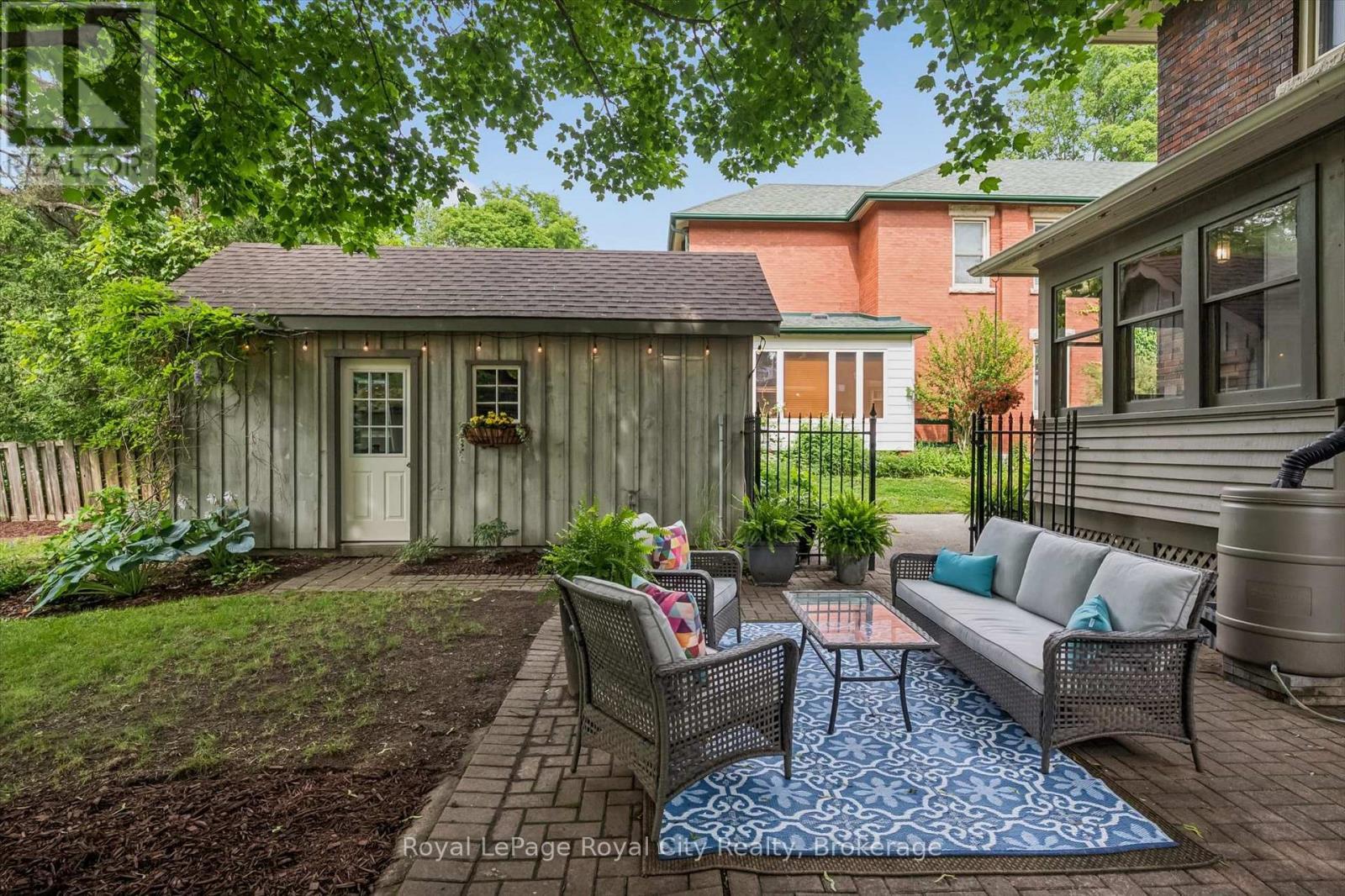 












83 DURHAM STREET

,
Guelph (Downtown),




Ontario
N1H2Y4

