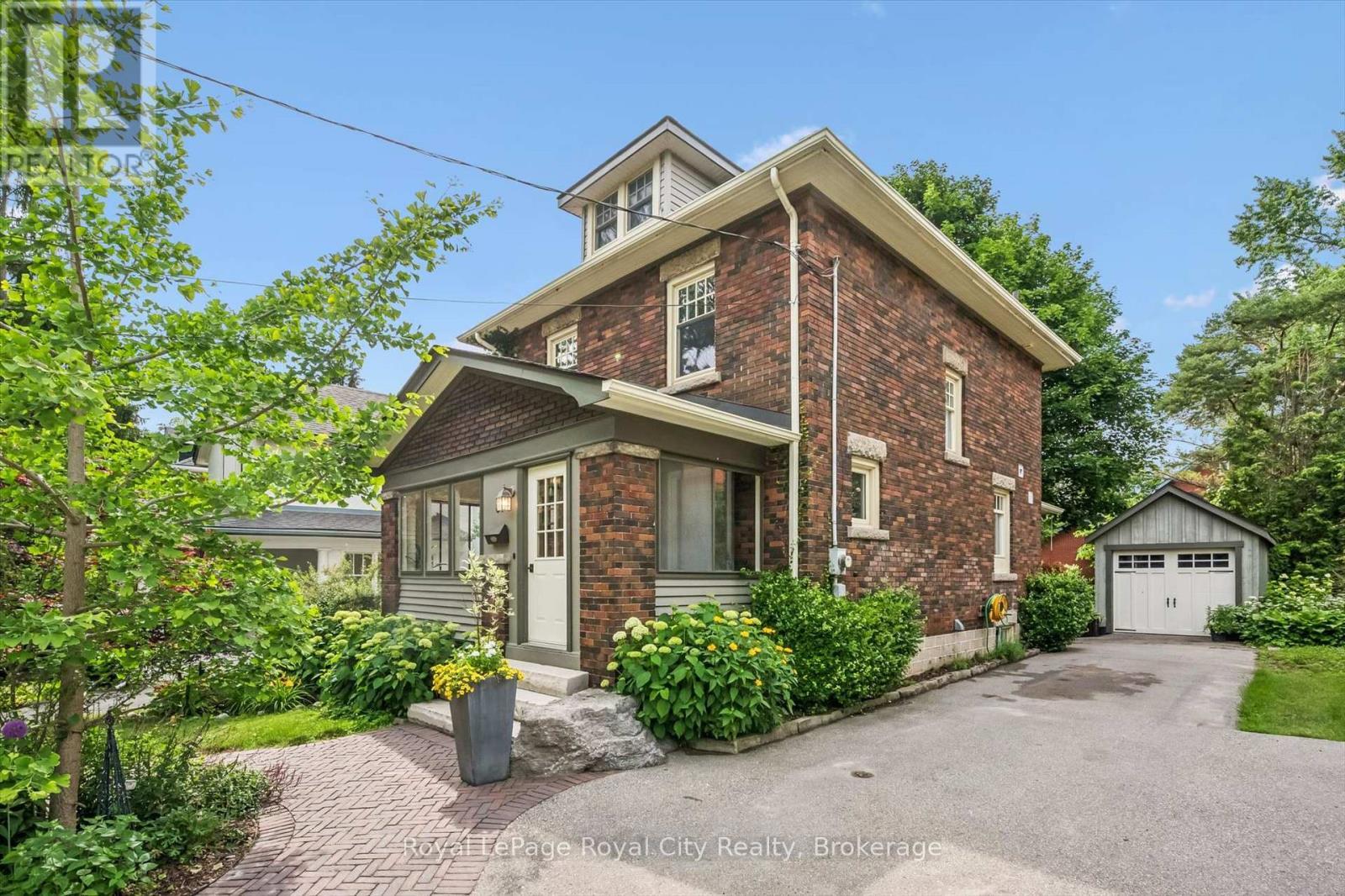 












83 DURHAM STREET

,
Guelph (Downtown),




Ontario
N1H2Y4

