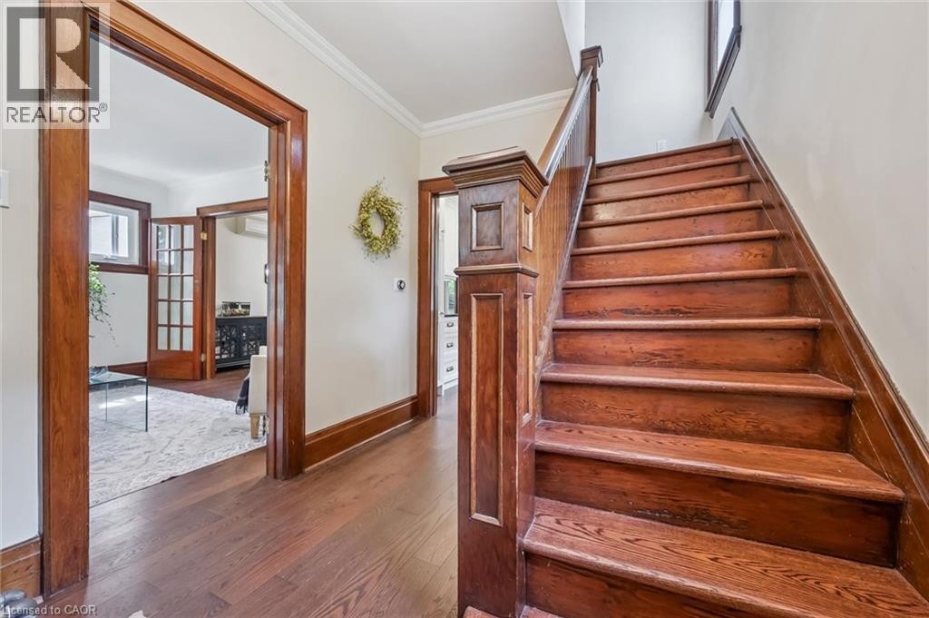 












83 DURHAM Street

,
Guelph,




Ontario
N1H2Y4

