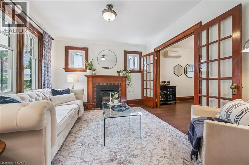 












83 DURHAM Street

,
Guelph,




Ontario
N1H2Y4

