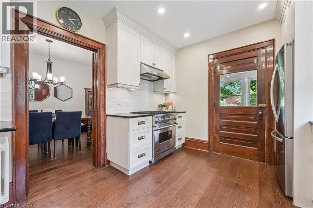 












83 DURHAM Street

,
Guelph,




Ontario
N1H2Y4

