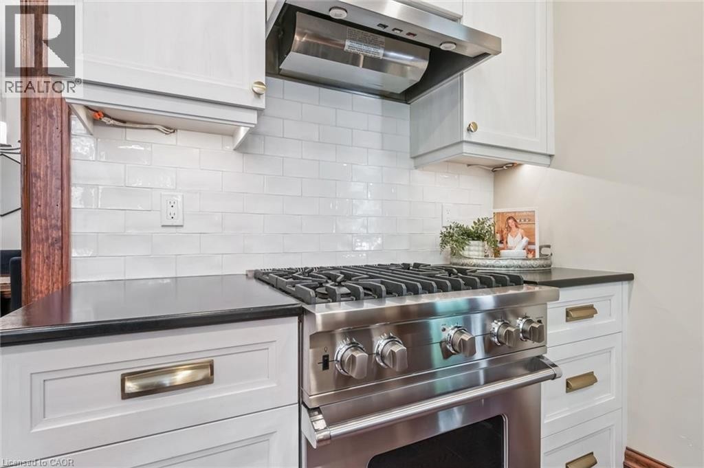 












83 DURHAM Street

,
Guelph,




Ontario
N1H2Y4

