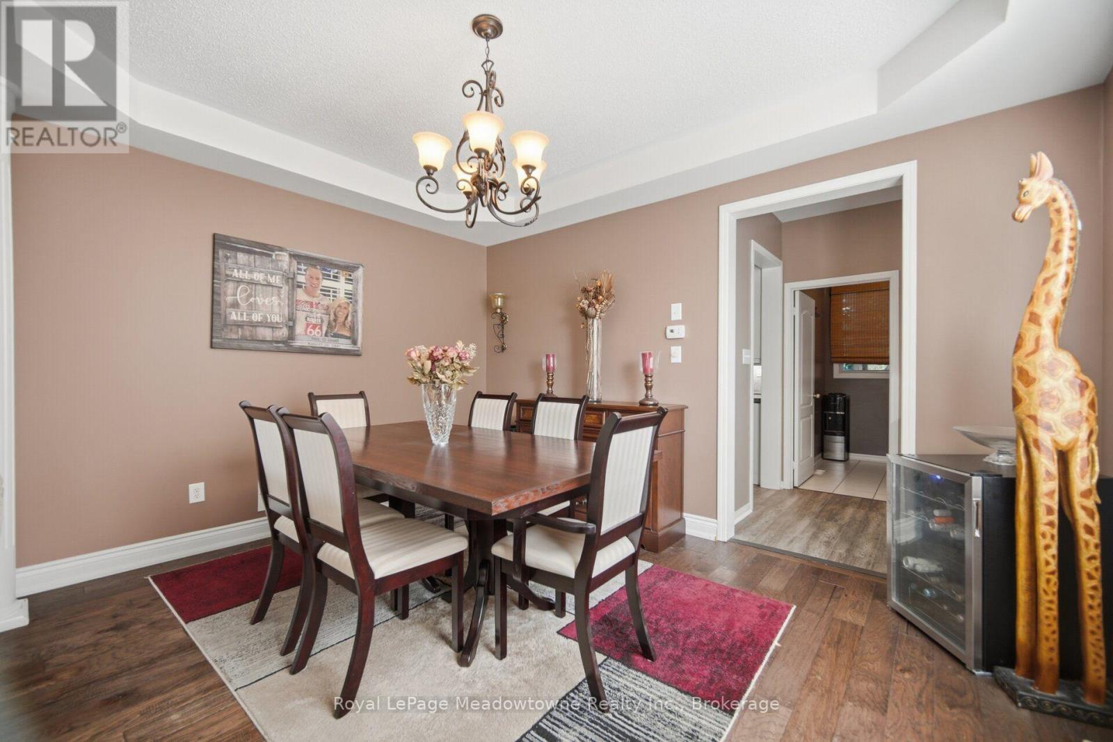 












1406 HEARST BOULEVARD

,
Milton (BE Beaty),




Ontario
L9T6M6

