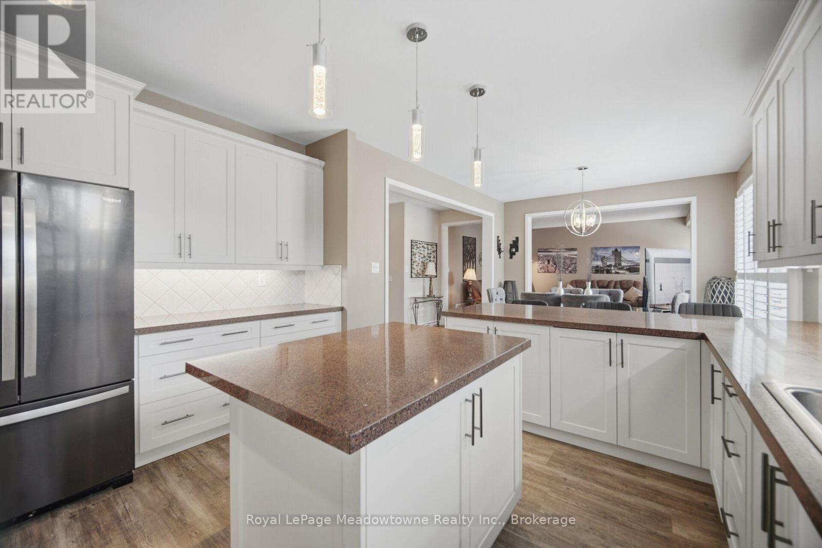 












1406 HEARST BOULEVARD

,
Milton (BE Beaty),




Ontario
L9T6M6


