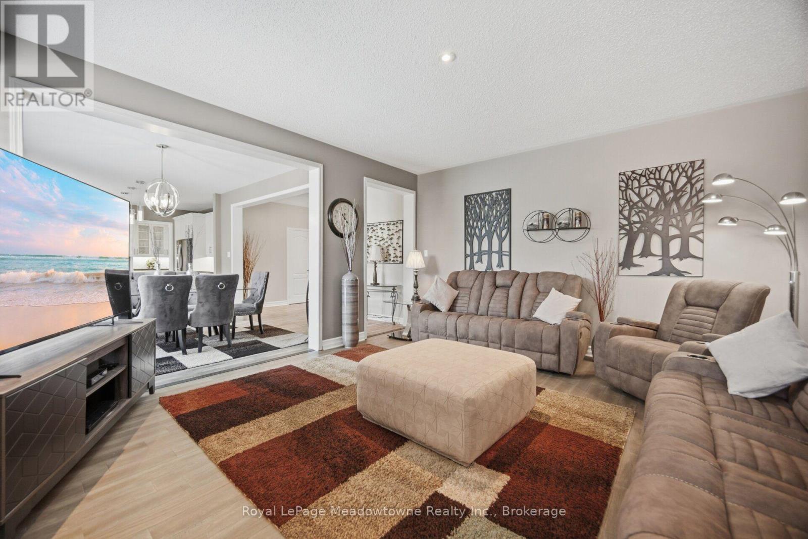 












1406 HEARST BOULEVARD

,
Milton (BE Beaty),




Ontario
L9T6M6

