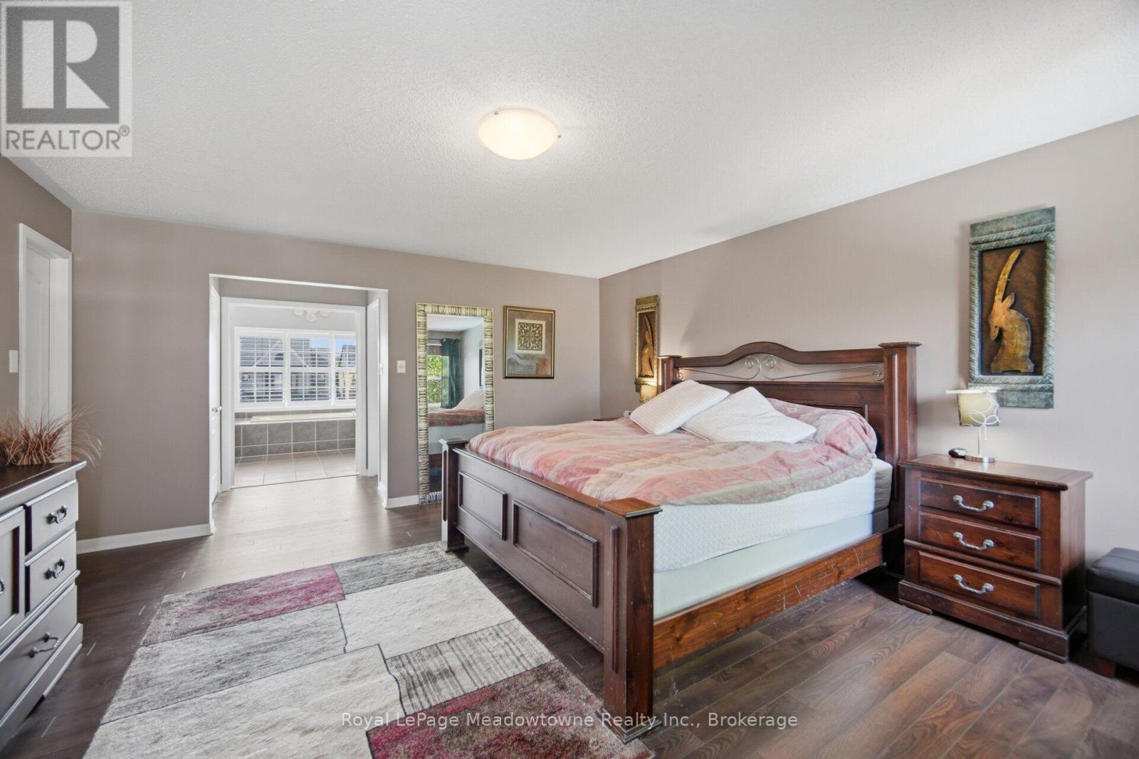 












1406 HEARST BOULEVARD

,
Milton (BE Beaty),




Ontario
L9T6M6

