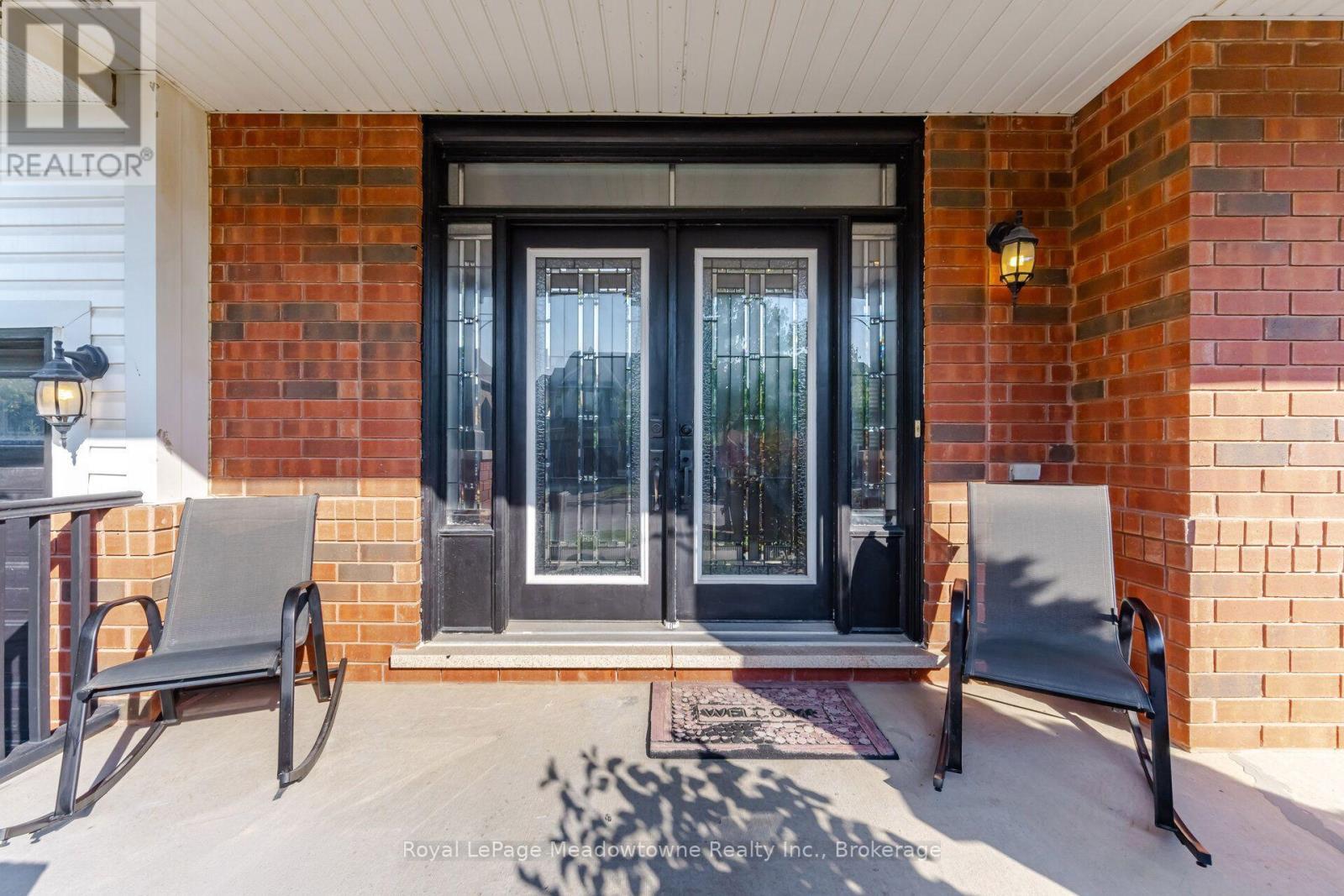 












1406 HEARST BOULEVARD

,
Milton (BE Beaty),




Ontario
L9T6M6

