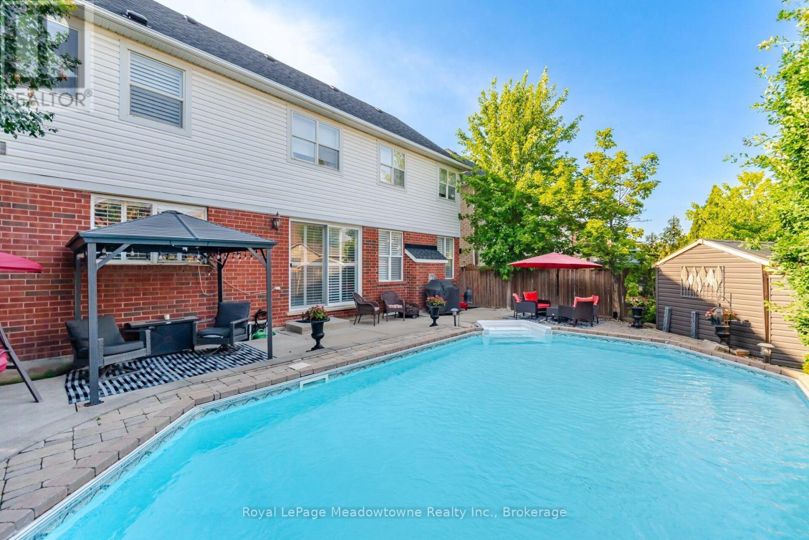 












1406 HEARST BOULEVARD

,
Milton (BE Beaty),




Ontario
L9T6M6

