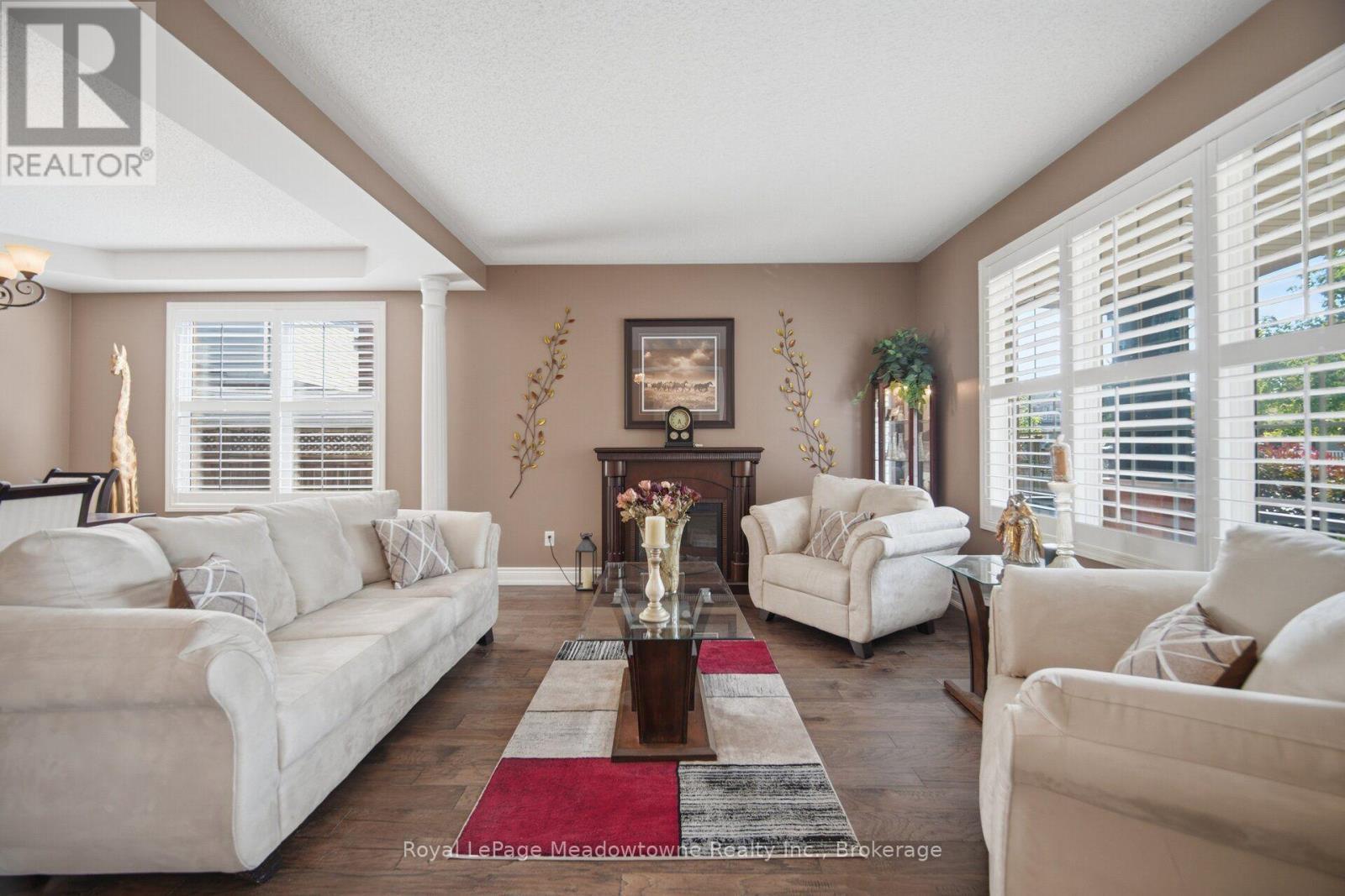 












1406 HEARST BOULEVARD

,
Milton (BE Beaty),




Ontario
L9T6M6

