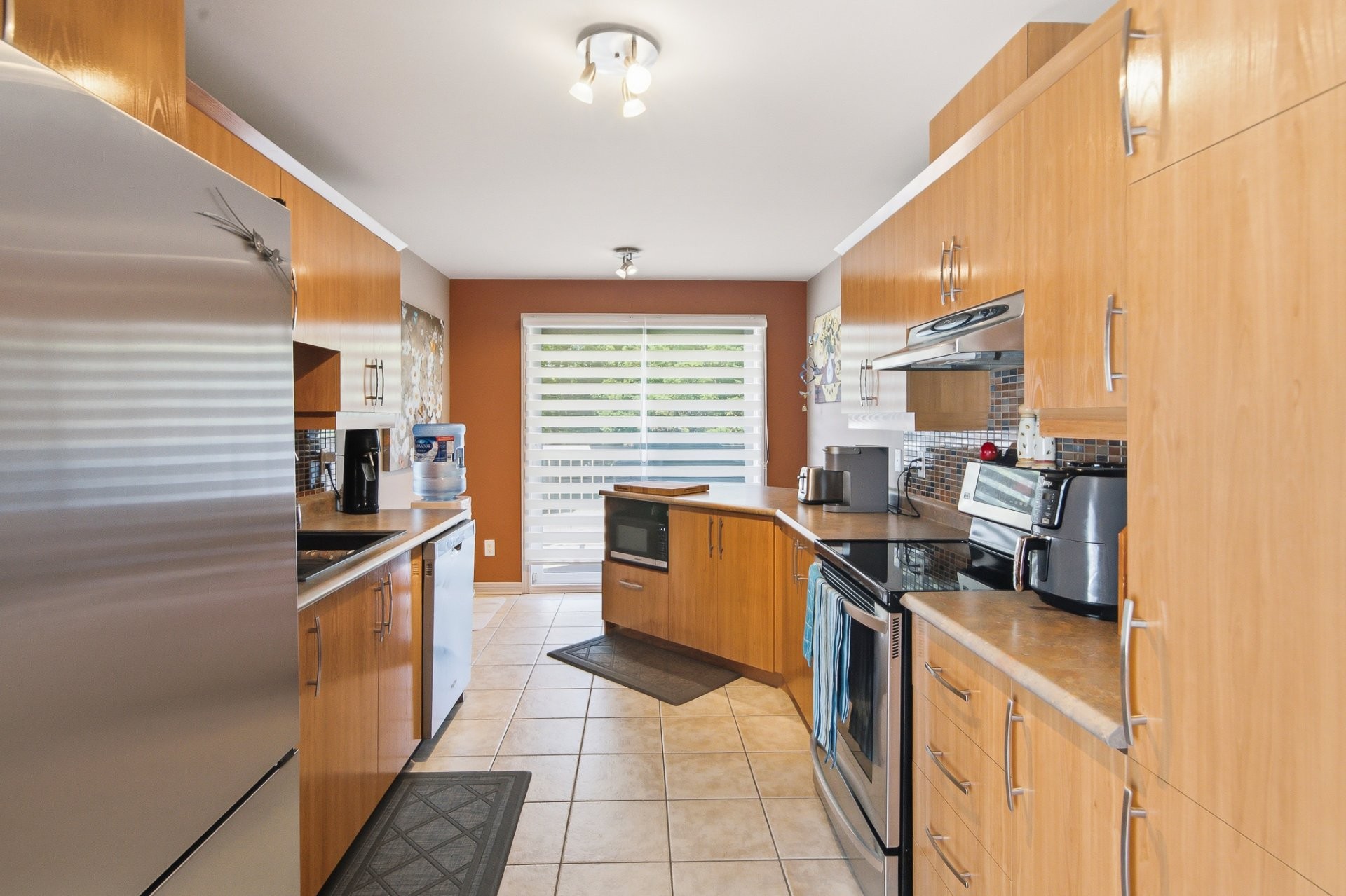 









10


Rue de la Cime

,
Gatineau (Hull),




QC
J8Z3N8


