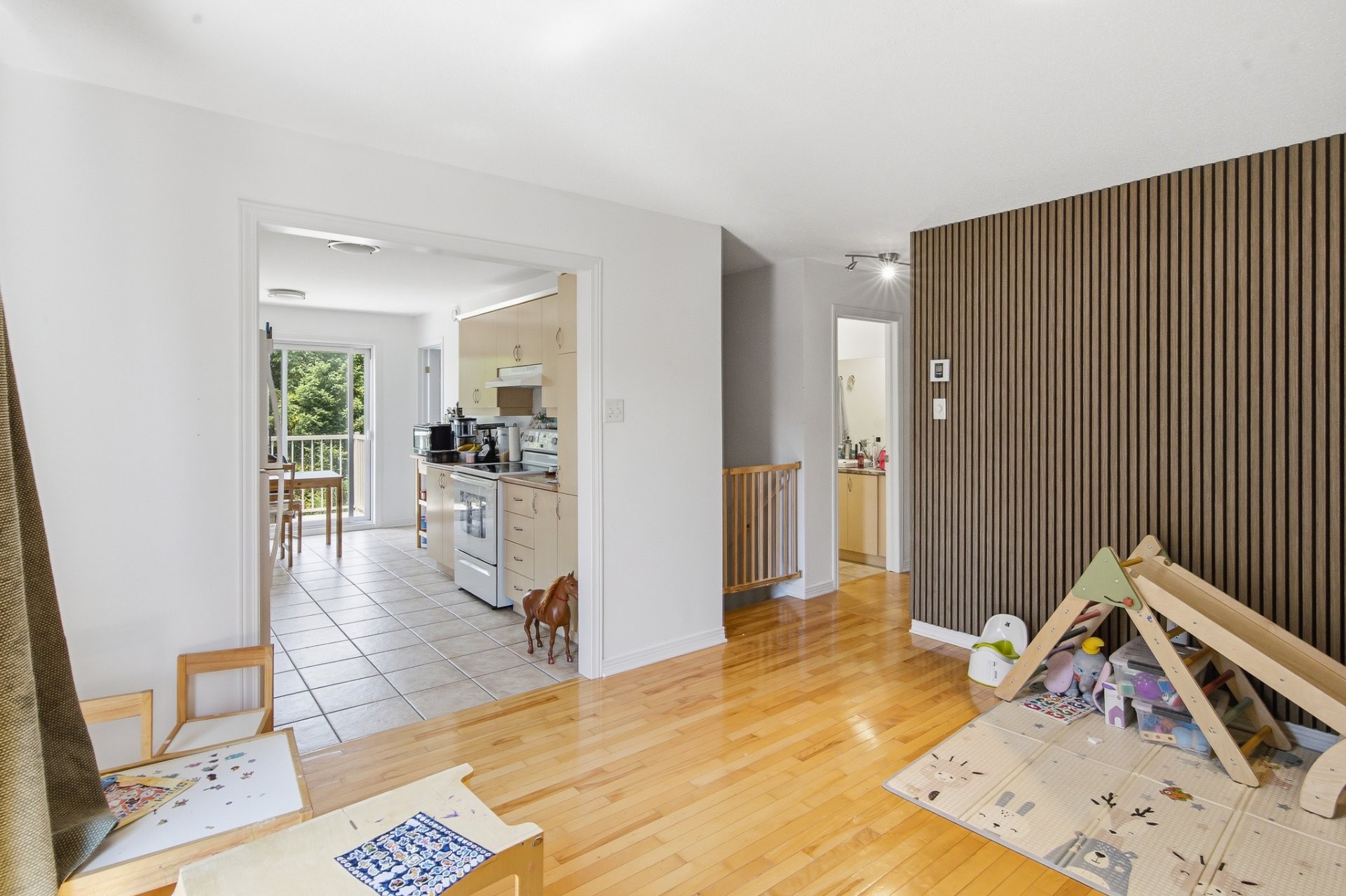 









10


Rue de la Cime

,
Gatineau (Hull),




QC
J8Z3N8

