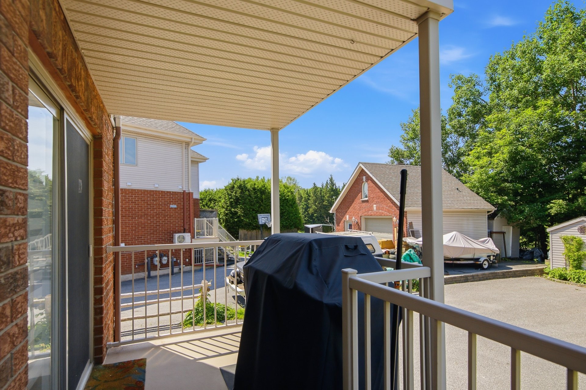 









10


Rue de la Cime

,
Gatineau (Hull),




QC
J8Z3N8

