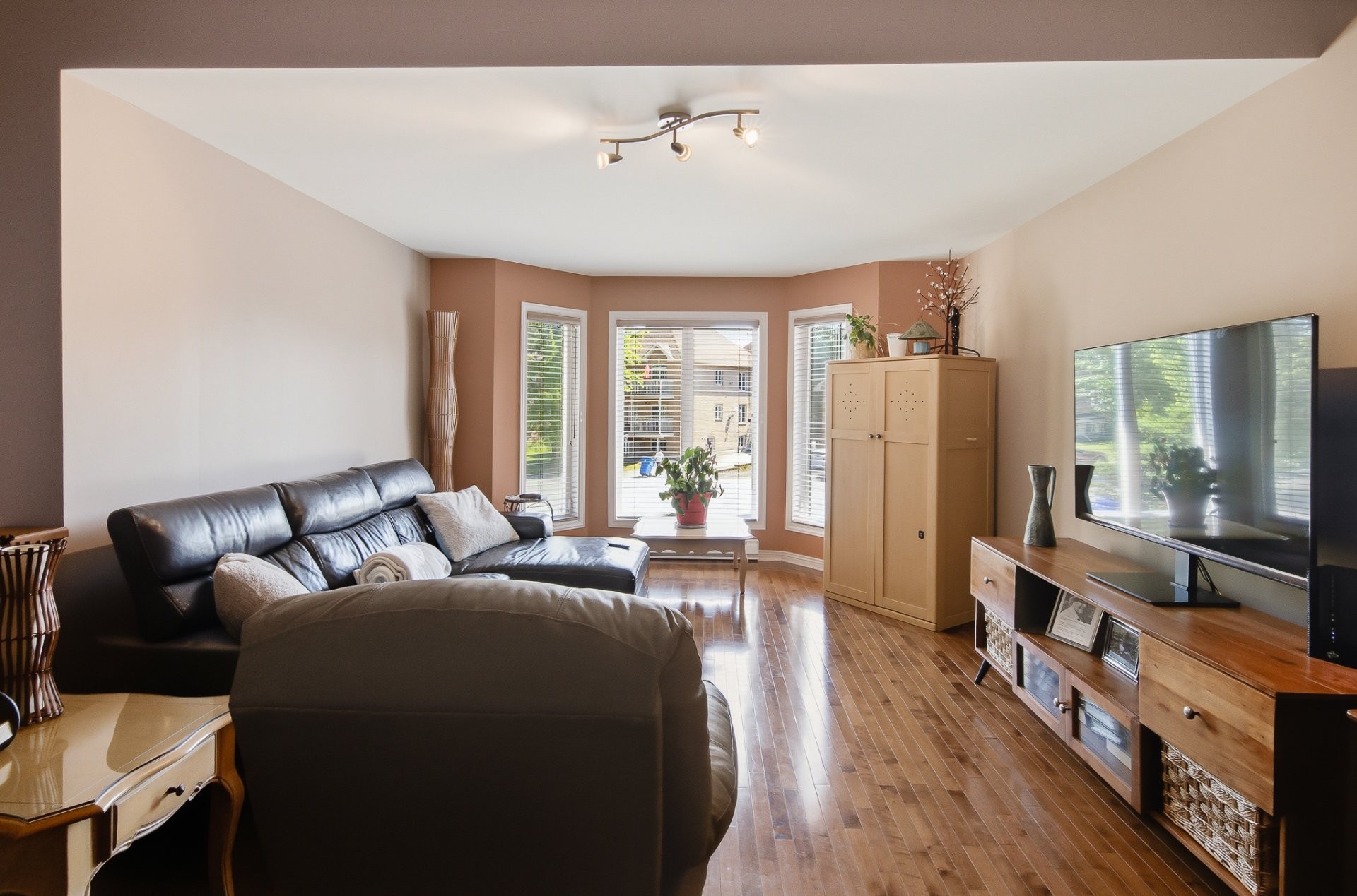 









10


Rue de la Cime

,
Gatineau (Hull),




QC
J8Z3N8

