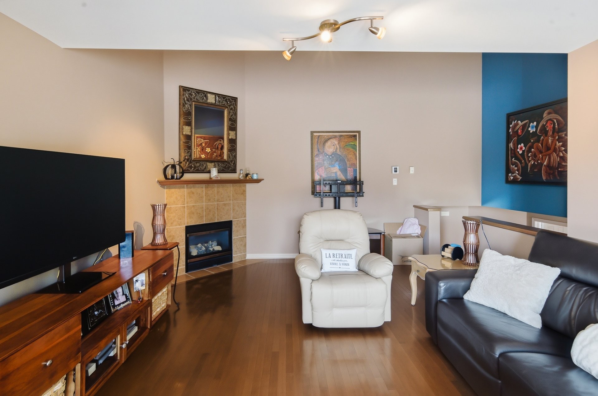 









10


Rue de la Cime

,
Gatineau (Hull),




QC
J8Z3N8

