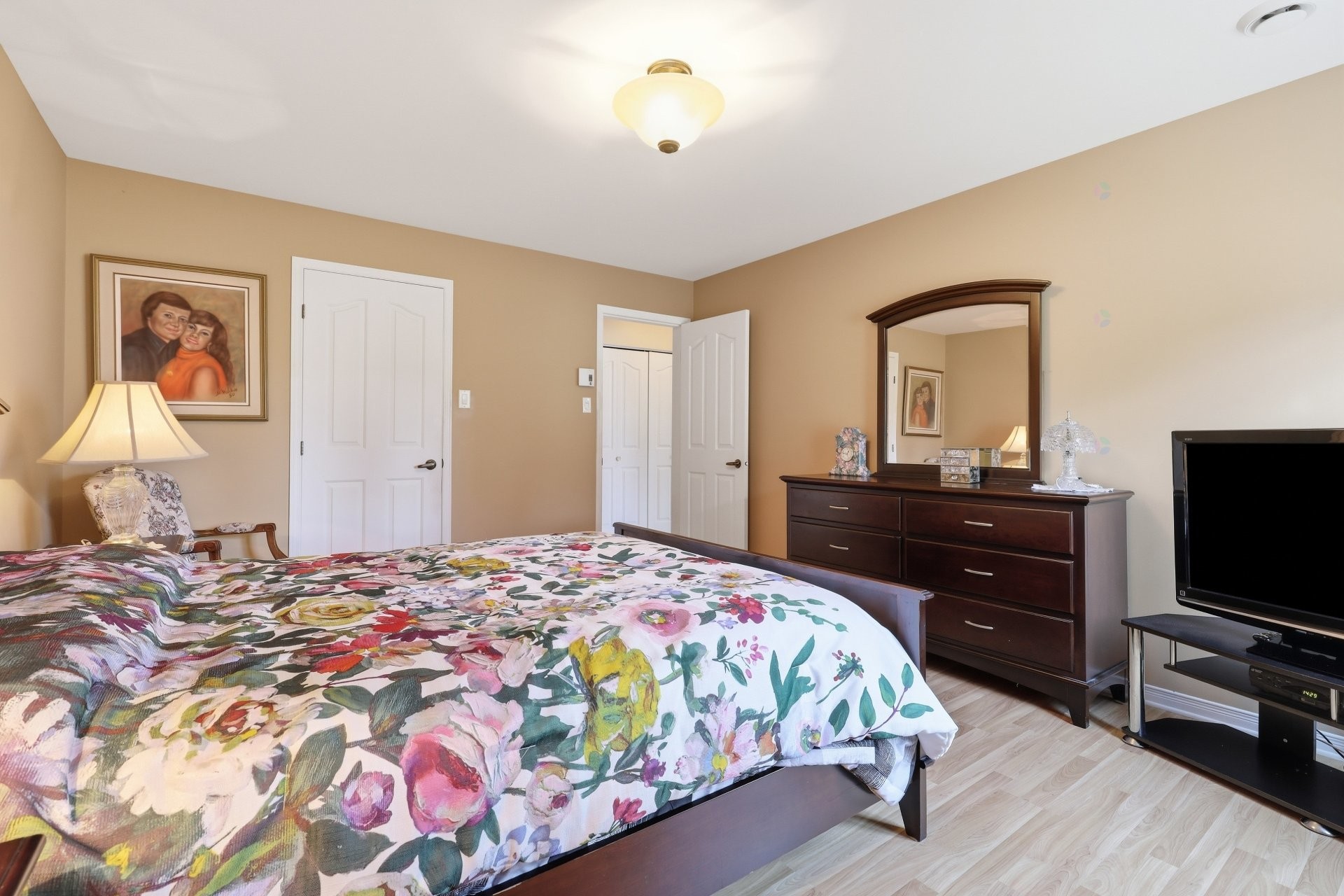 









2158


Rue Racine

, 104,
Longueuil (Saint-Hubert),




QC
J3Y0A7

