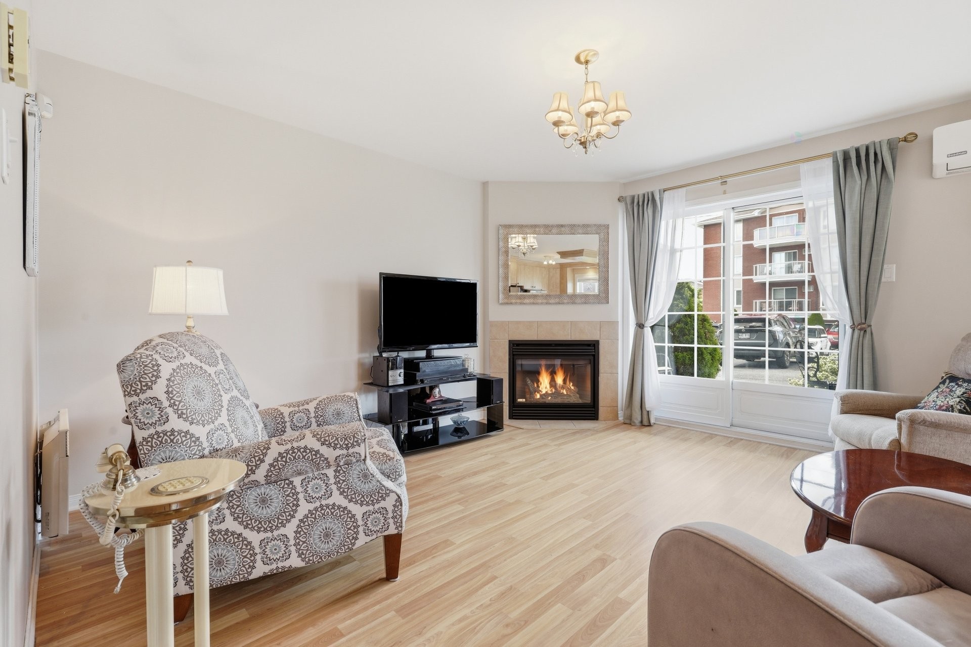 









2158


Rue Racine

, 104,
Longueuil (Saint-Hubert),




QC
J3Y0A7

