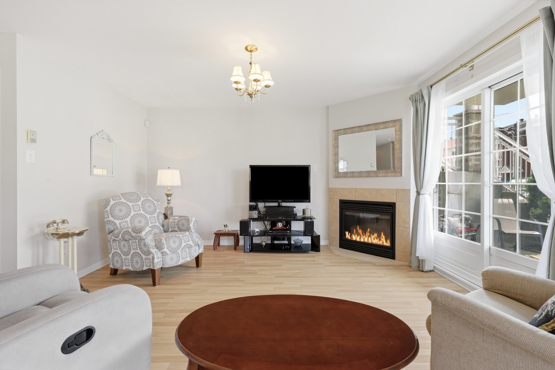 









2158


Rue Racine

, 104,
Longueuil (Saint-Hubert),




QC
J3Y0A7


