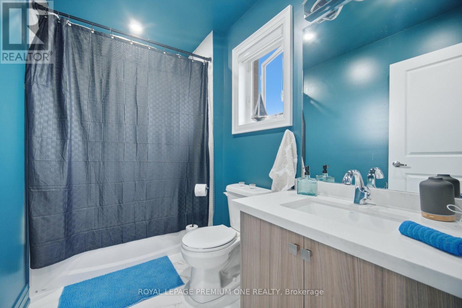 












163 MUIRFIELD DRIVE

,
Barrie,




Ontario
L4N5S4

