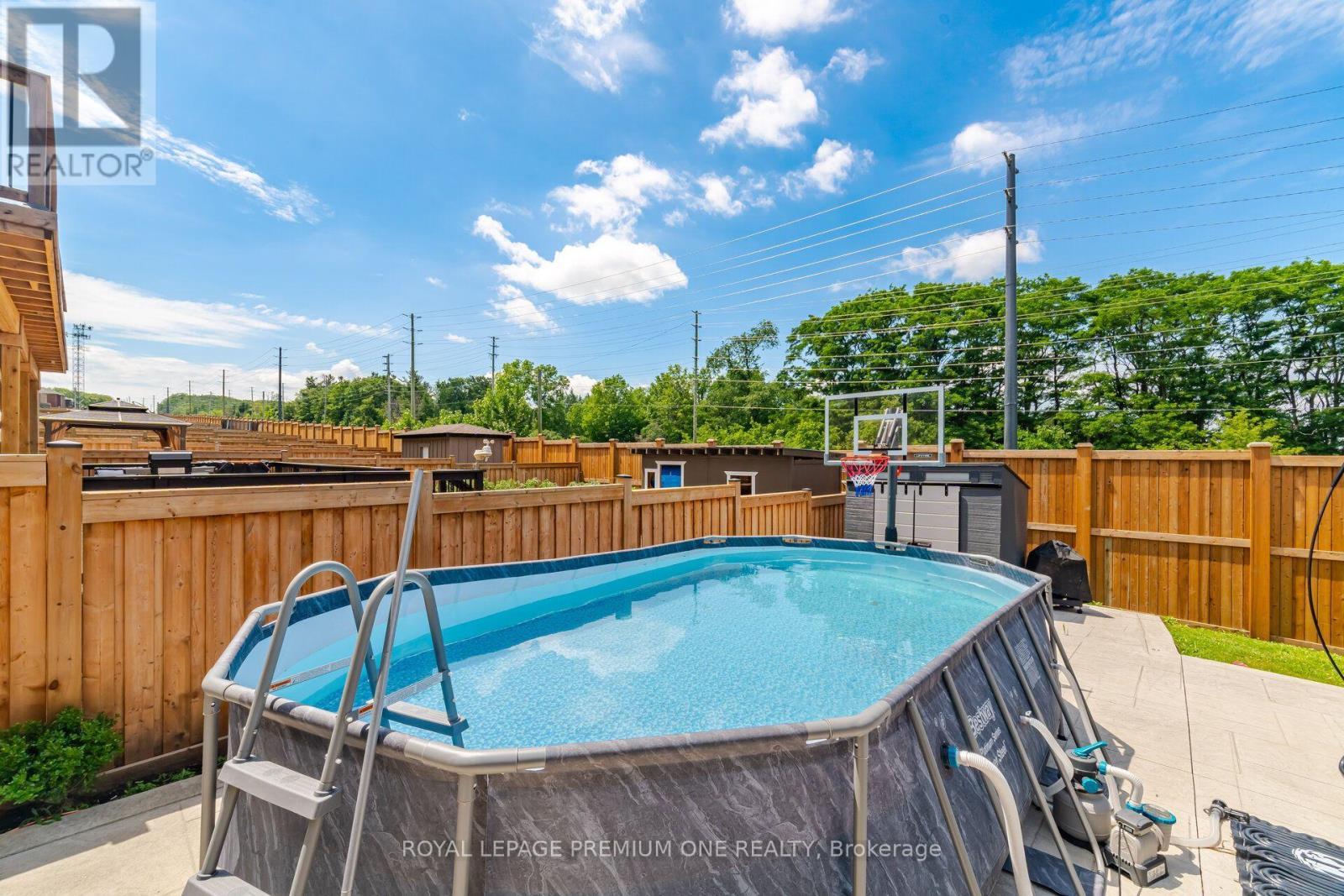 












163 MUIRFIELD DRIVE

,
Barrie,




Ontario
L4N5S4

