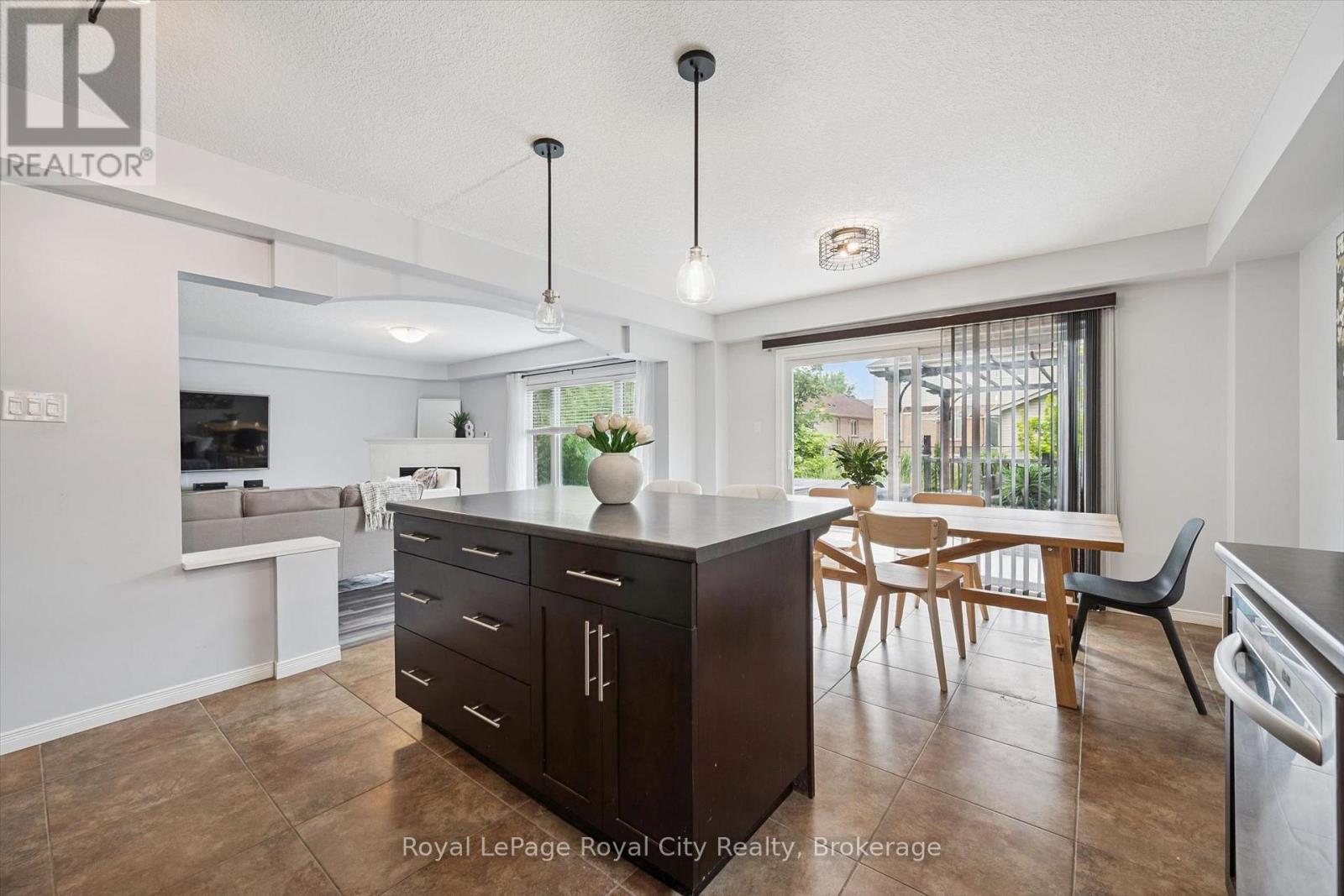 












138 FLANDERS ROAD

,
Waterloo,




Ontario
N0B1M0

