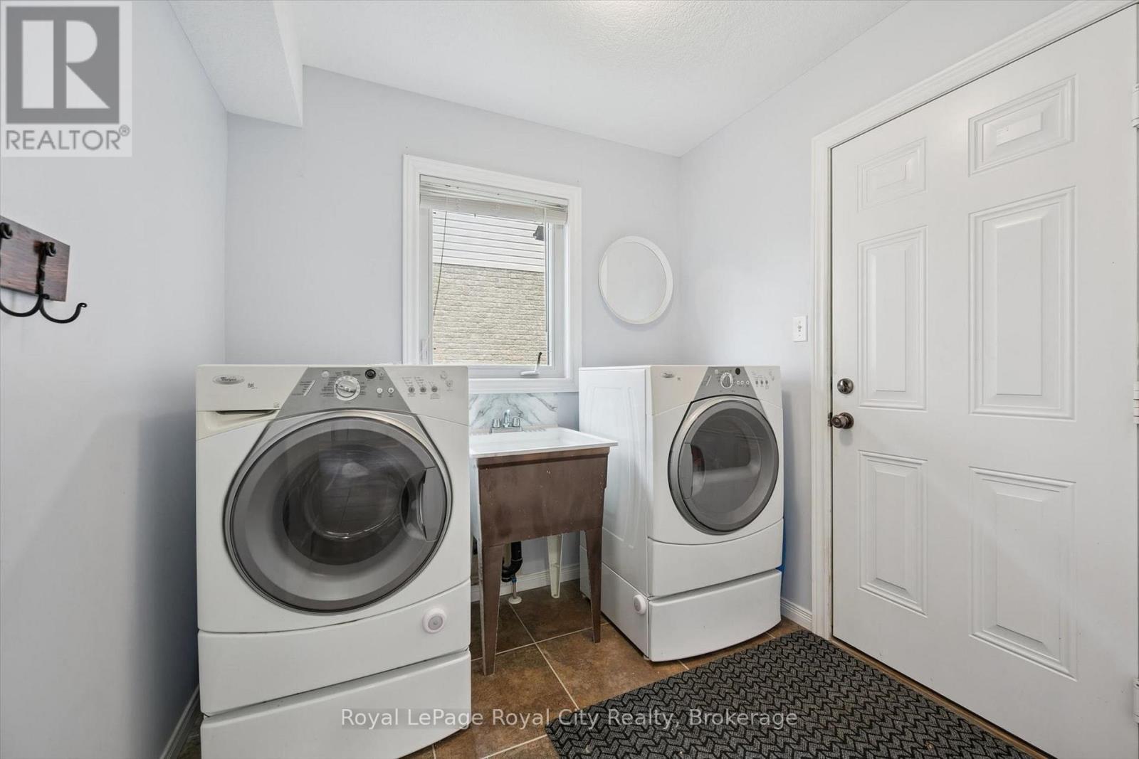












138 FLANDERS ROAD

,
Waterloo,




Ontario
N0B1M0

