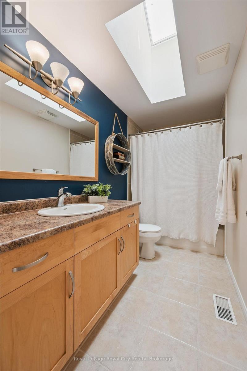 












138 FLANDERS ROAD

,
Waterloo,




Ontario
N0B1M0

