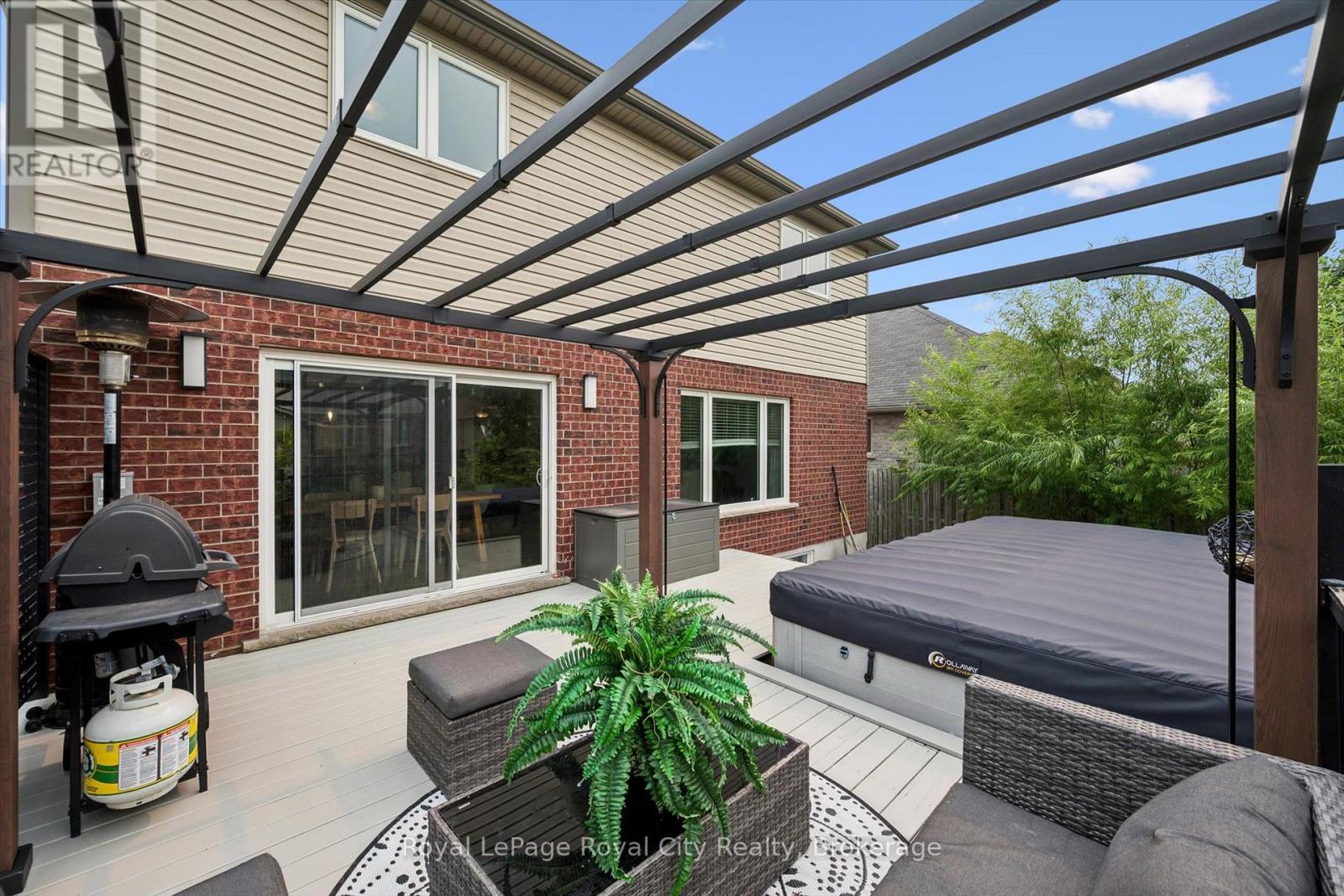 












138 FLANDERS ROAD

,
Waterloo,




Ontario
N0B1M0

