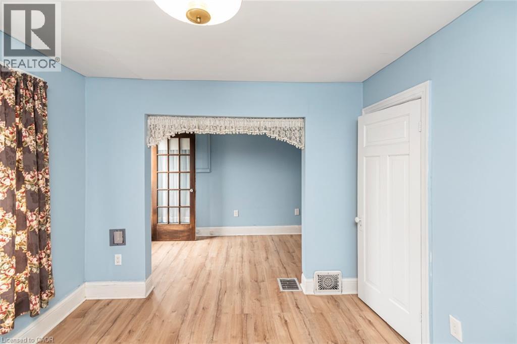 












44 ARTHUR Avenue N

,
Hamilton,




Ontario
L8L6C5

