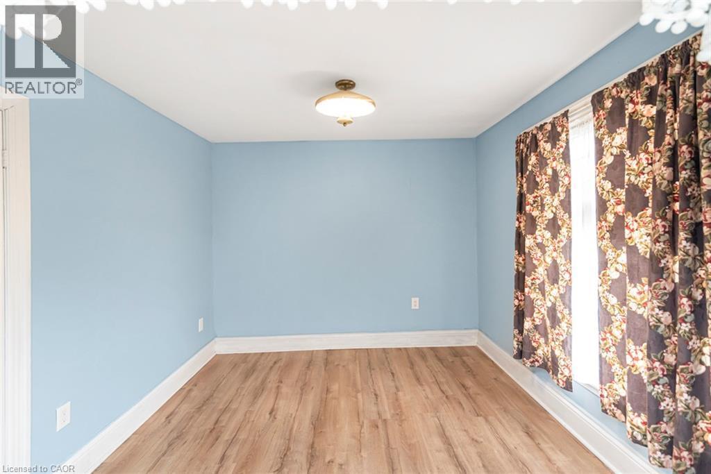 












44 ARTHUR Avenue N

,
Hamilton,




Ontario
L8L6C5

