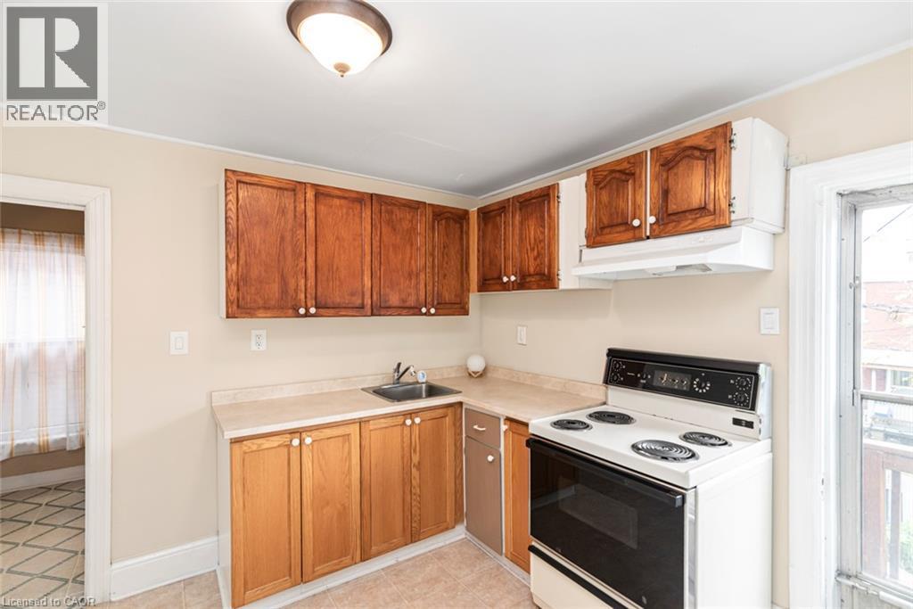 












44 ARTHUR Avenue N

,
Hamilton,




Ontario
L8L6C5

