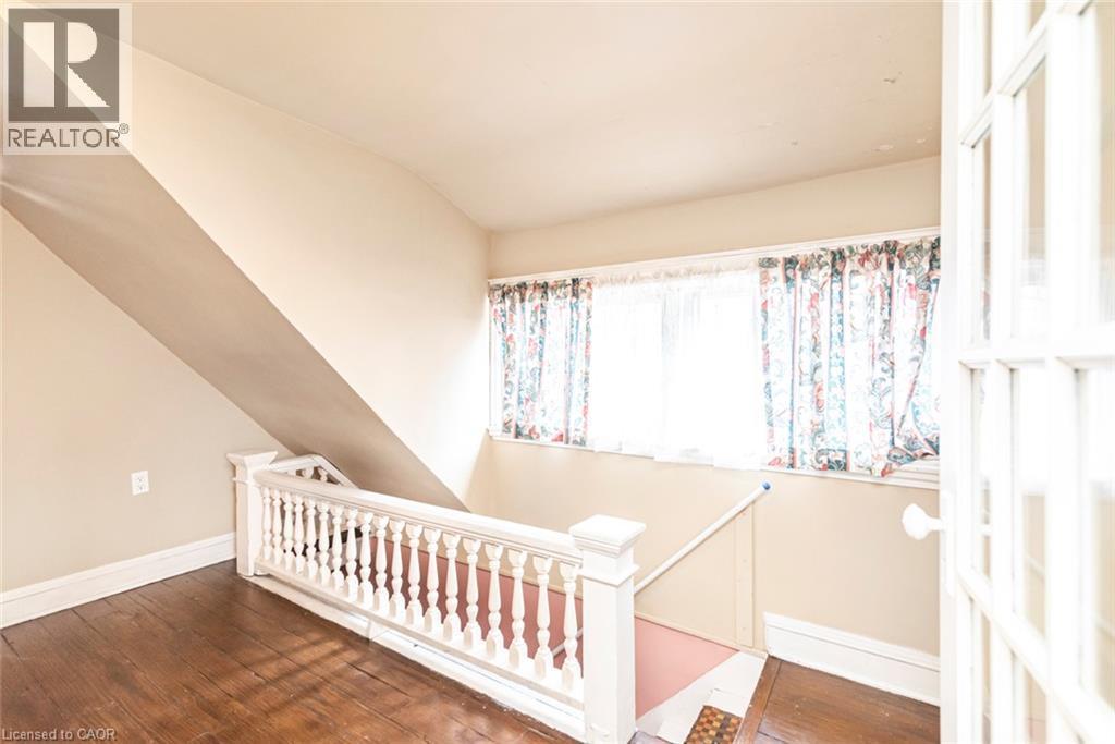 












44 ARTHUR Avenue N

,
Hamilton,




Ontario
L8L6C5

