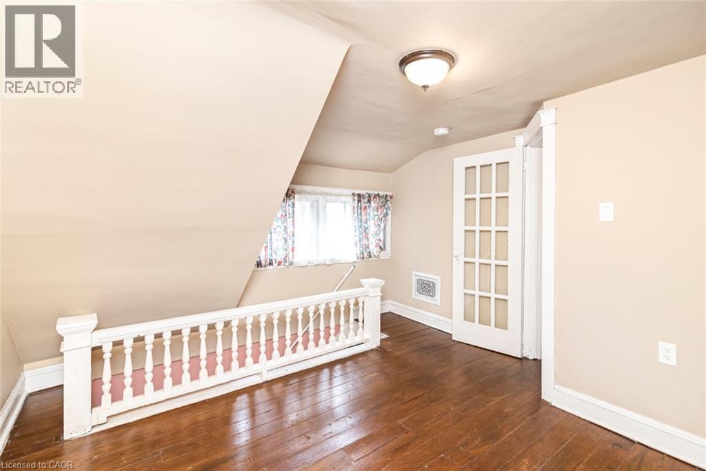












44 ARTHUR Avenue N

,
Hamilton,




Ontario
L8L6C5


