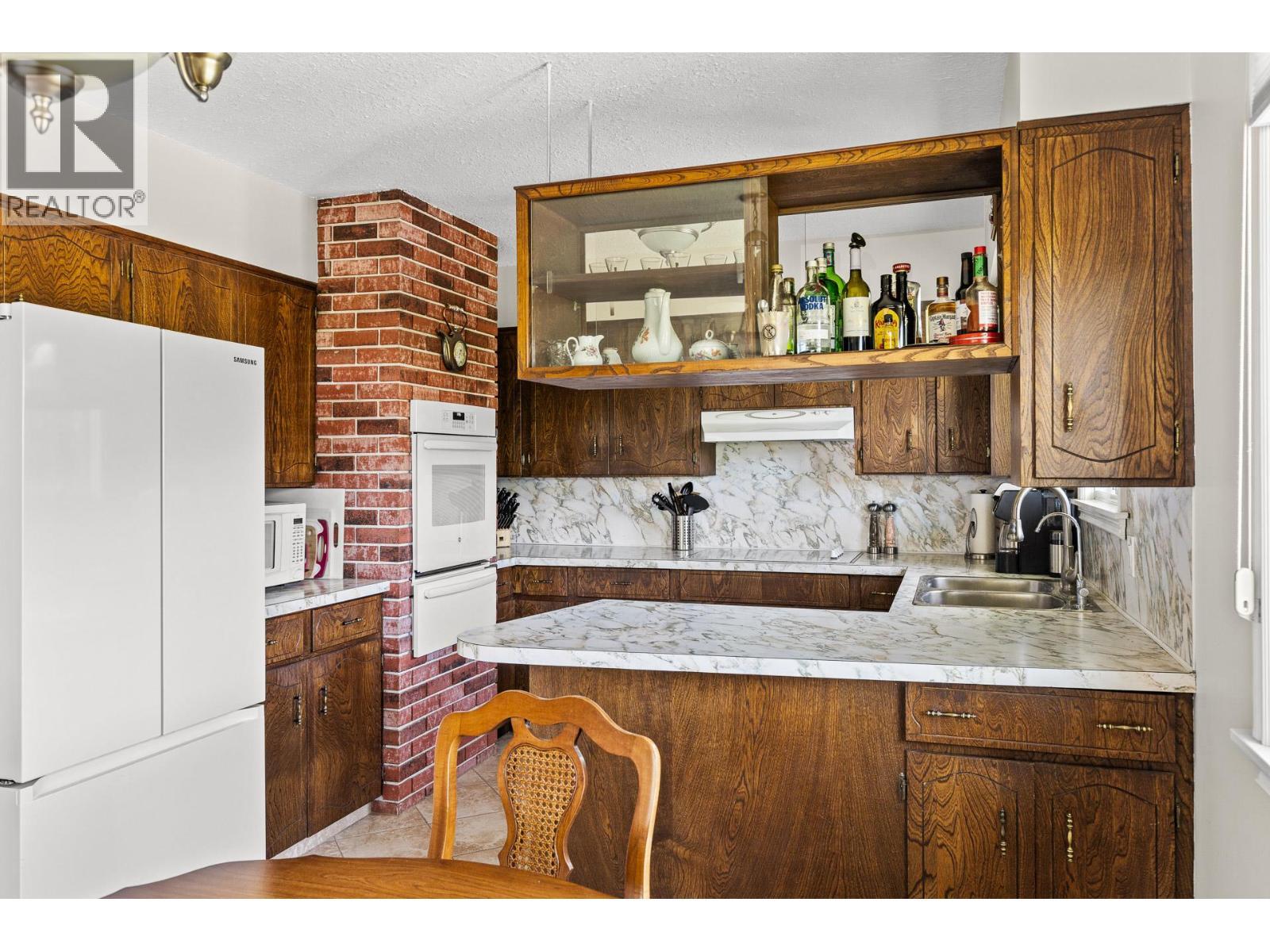 












6012 107th Street

,
Osoyoos,




British Columbia
V0H1V4

