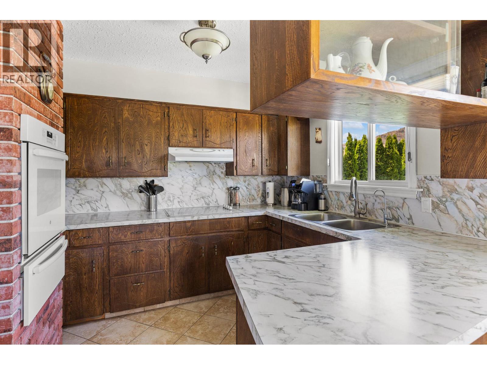 












6012 107th Street

,
Osoyoos,




British Columbia
V0H1V4

