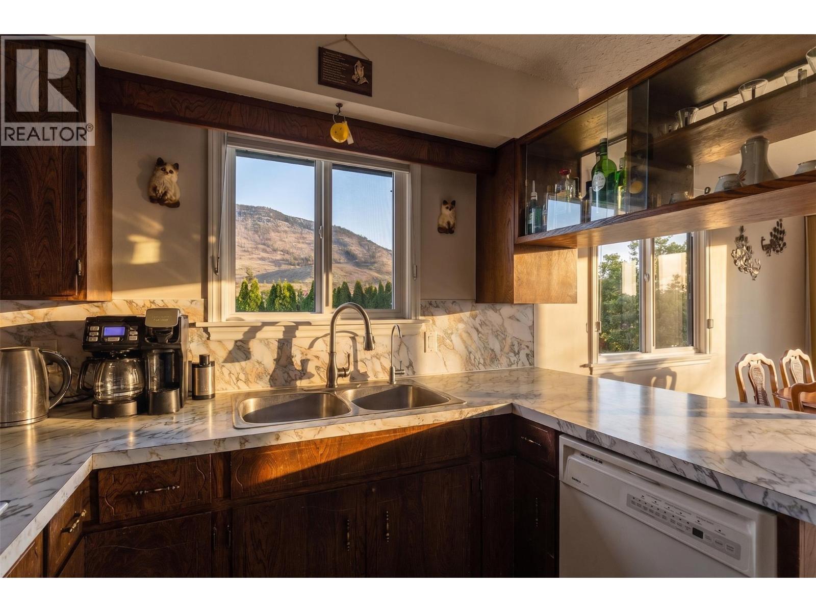 












6012 107th Street

,
Osoyoos,




British Columbia
V0H1V4

